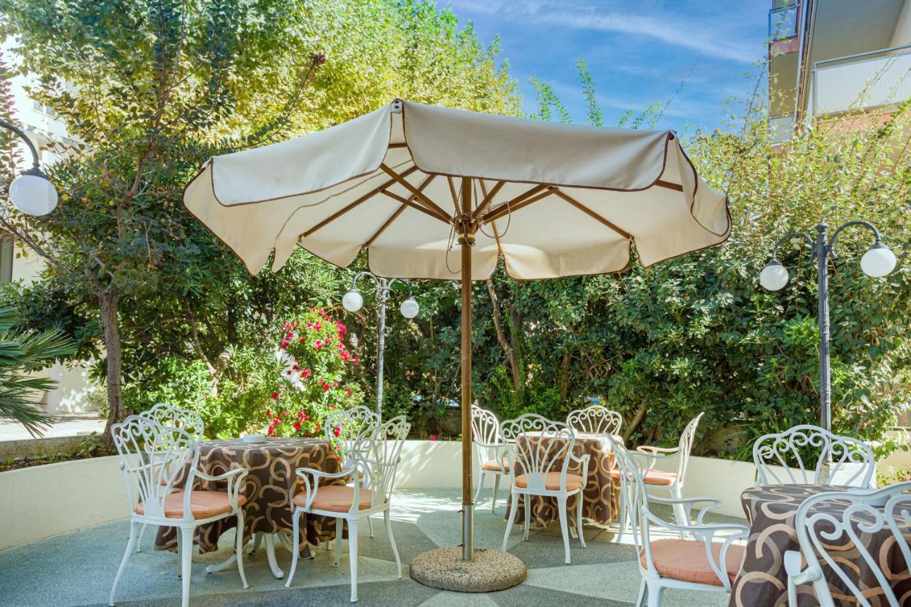 Hotel Pineta Bellaria-Igea Marina Luaran gambar