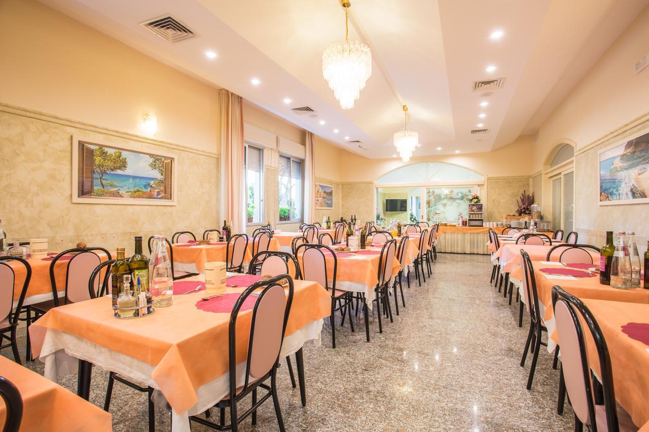 Hotel Pineta Bellaria-Igea Marina Luaran gambar