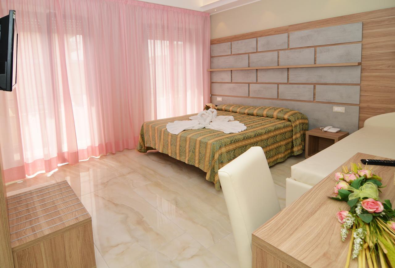 Hotel Pineta Bellaria-Igea Marina Luaran gambar
