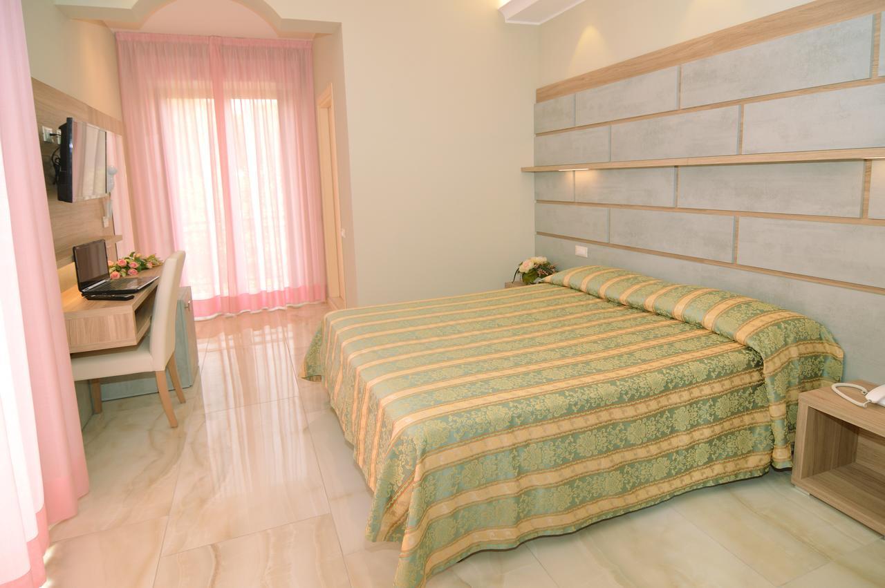 Hotel Pineta Bellaria-Igea Marina Luaran gambar