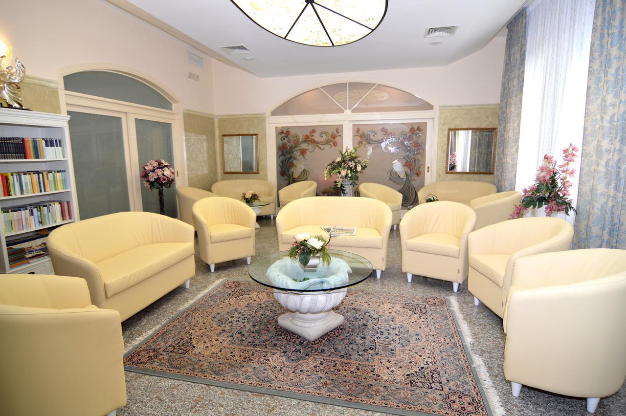 Hotel Pineta Bellaria-Igea Marina Luaran gambar